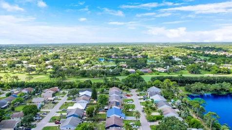5929 Se Collins Avenue Stuart FL 34997