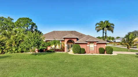 539 Se Nome Drive Port Saint Lucie FL 34984