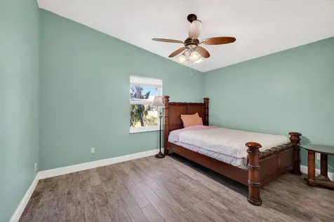 539 Se Nome Drive Port Saint Lucie FL 34984