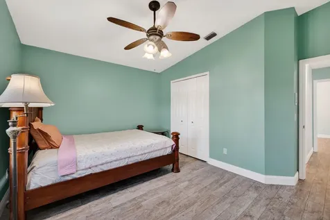 539 Se Nome Drive Port Saint Lucie FL 34984