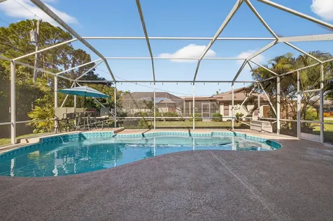 539 Se Nome Drive Port Saint Lucie FL 34984