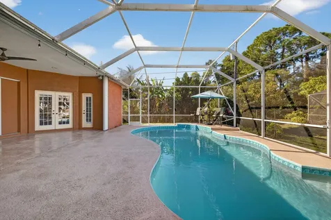 539 Se Nome Drive Port Saint Lucie FL 34984
