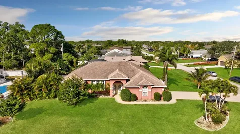 539 Se Nome Drive Port Saint Lucie FL 34984