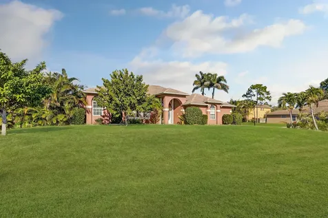 539 Se Nome Drive Port Saint Lucie FL 34984