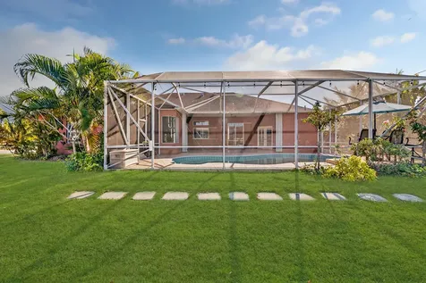 539 Se Nome Drive Port Saint Lucie FL 34984
