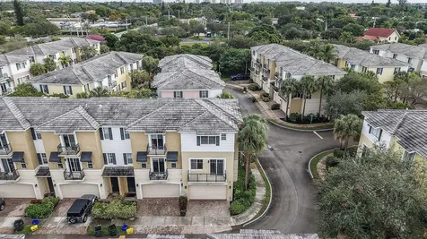 560 NW 39th Circle Boca Raton FL 33431