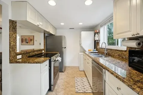 49 SE 7th Avenue Delray Beach FL 33445