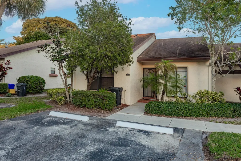 3616 Fern Brook Trail Lake Worth FL 33467