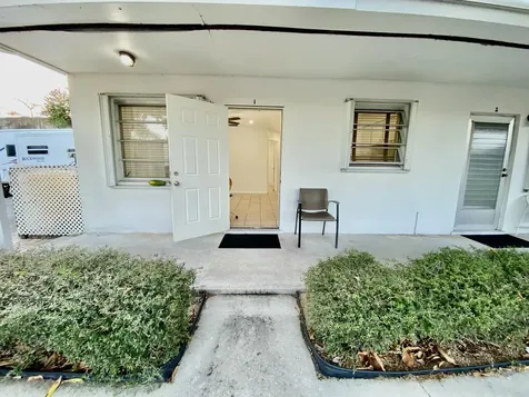 1607 Holly Street Lantana FL 33462