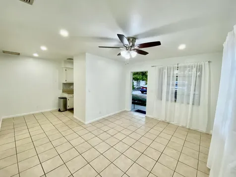 1607 Holly Street Lantana FL 33462