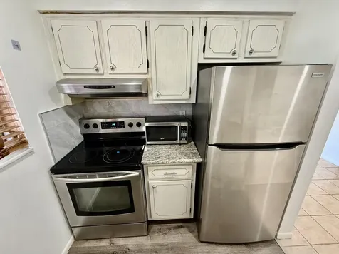 1607 Holly Street Lantana FL 33462