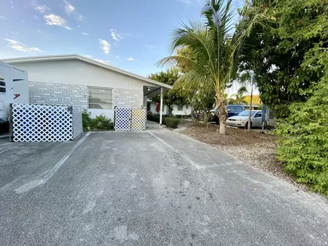 1607 Holly Street Lantana FL 33462