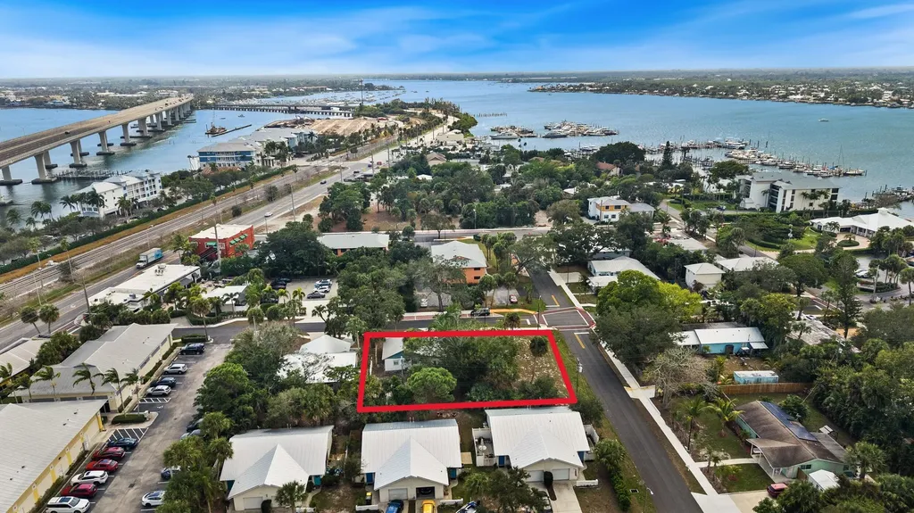621 Nw Australian Street Stuart FL 34994