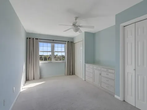 2333 Indian River Boulevard Vero Beach FL 32960