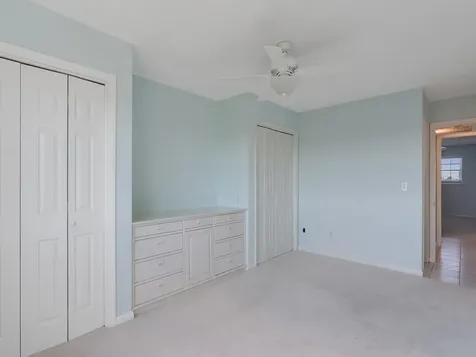 2333 Indian River Boulevard Vero Beach FL 32960