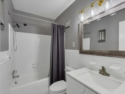 2333 Indian River Boulevard Vero Beach FL 32960