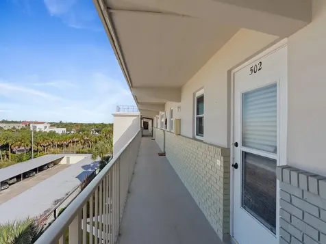 2333 Indian River Boulevard Vero Beach FL 32960