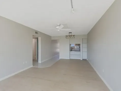 2333 Indian River Boulevard Vero Beach FL 32960