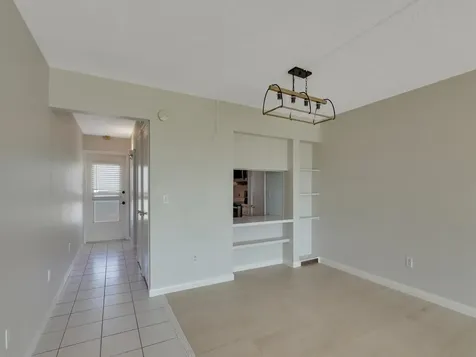 2333 Indian River Boulevard Vero Beach FL 32960