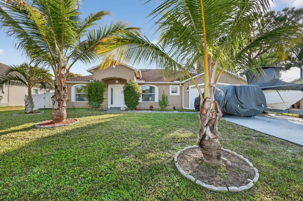 1121 SW Ivanhoe Street Port Saint Lucie FL 34983