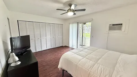 8 Ventnor A Deerfield Beach FL 33442