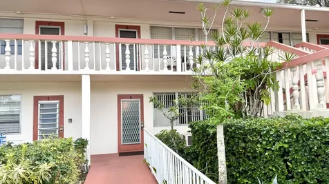 8 Ventnor A Deerfield Beach FL 33442