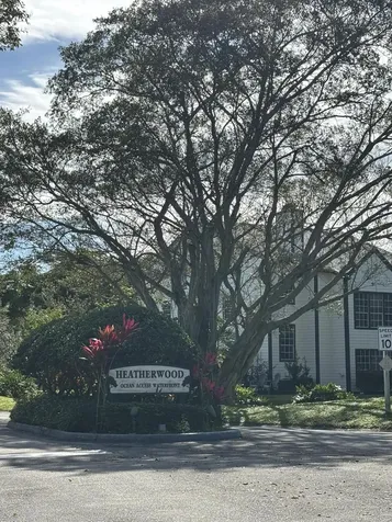 5048 Heatherhill Lane Boca Raton FL 33486