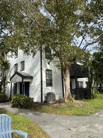 5048 Heatherhill Lane Boca Raton FL 33486