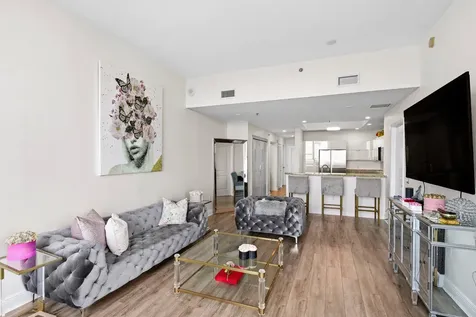 2641 N Flamingo Road Sunrise FL 33323