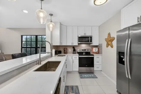 2320 Treasure Isle Drive Palm Beach Gardens FL 33410