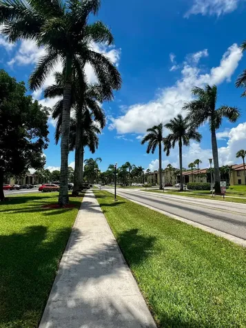 615 Sea Pine Way Greenacres FL 33415