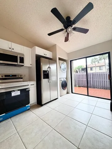 615 Sea Pine Way Greenacres FL 33415