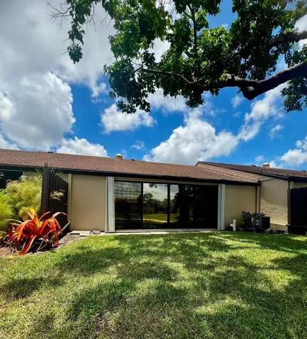 615 Sea Pine Way Greenacres FL 33415