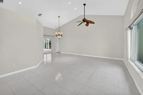10194 Canoe Brook Circle Boca Raton FL 33498