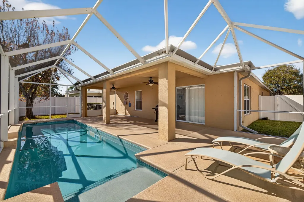 6141 Nw Wild Cotton Way Port Saint Lucie FL 34986