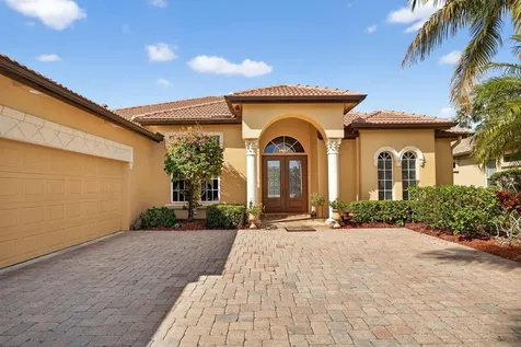 868 Sw Piedmont Court Port Saint Lucie FL 34986