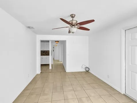 703 5th Place Vero Beach FL 32962