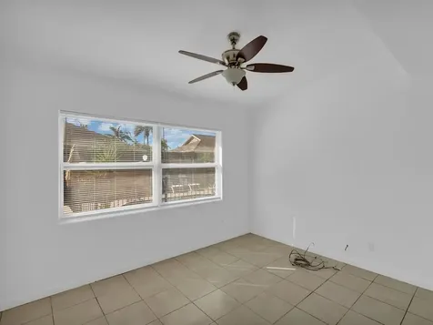 703 5th Place Vero Beach FL 32962