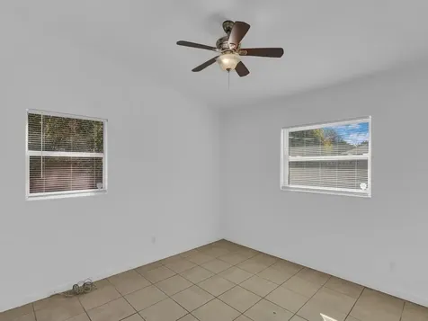 703 5th Place Vero Beach FL 32962