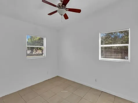 703 5th Place Vero Beach FL 32962