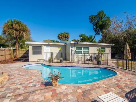703 5th Place Vero Beach FL 32962