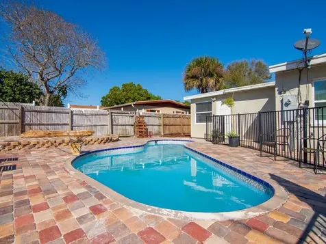 703 5th Place Vero Beach FL 32962