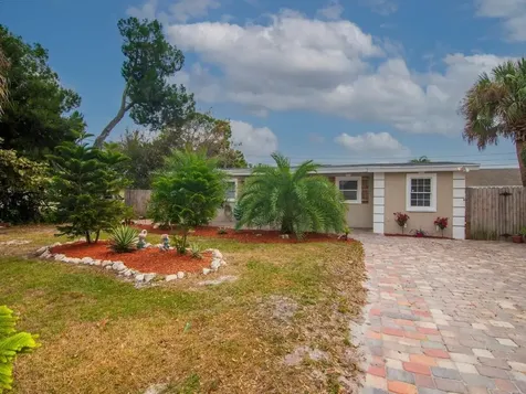 703 5th Place Vero Beach FL 32962