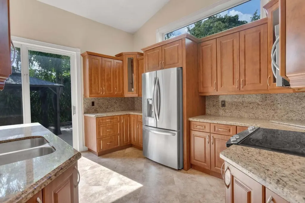 4500 Sw 25th Terrace Dania FL 33312