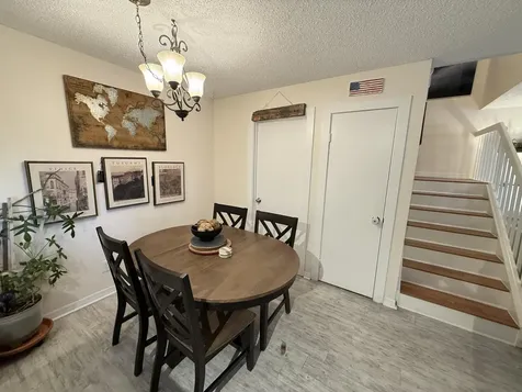 1021 Springdale Circle Palm Springs FL 33461