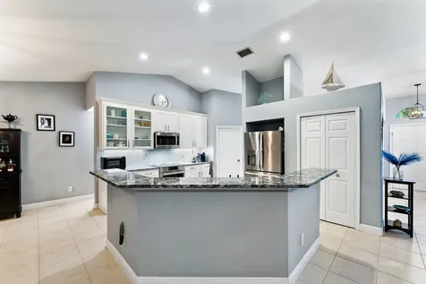 2136 Sw Panther Trace Stuart FL 34997