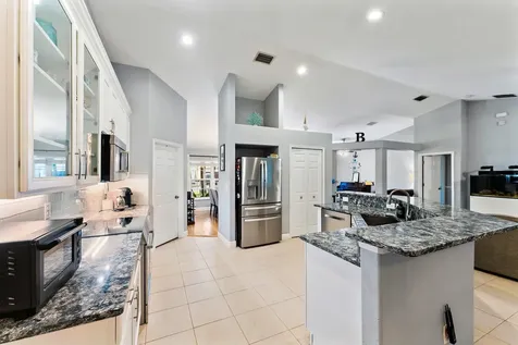 2136 Sw Panther Trace Stuart FL 34997