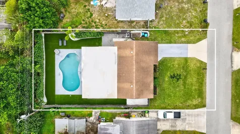 124 Sw 11th Avenue Boynton Beach FL 33435