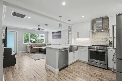 124 Sw 11th Avenue Boynton Beach FL 33435