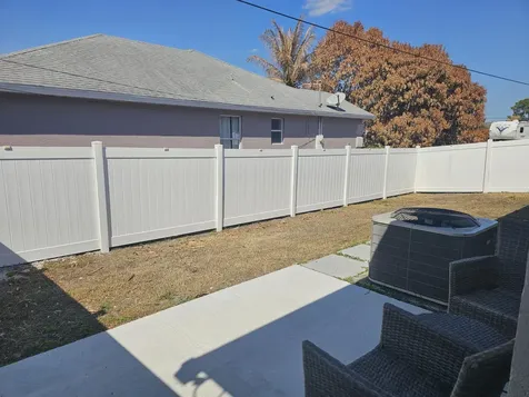 2574 Sw Cameo Boulevard Port Saint Lucie FL 34953